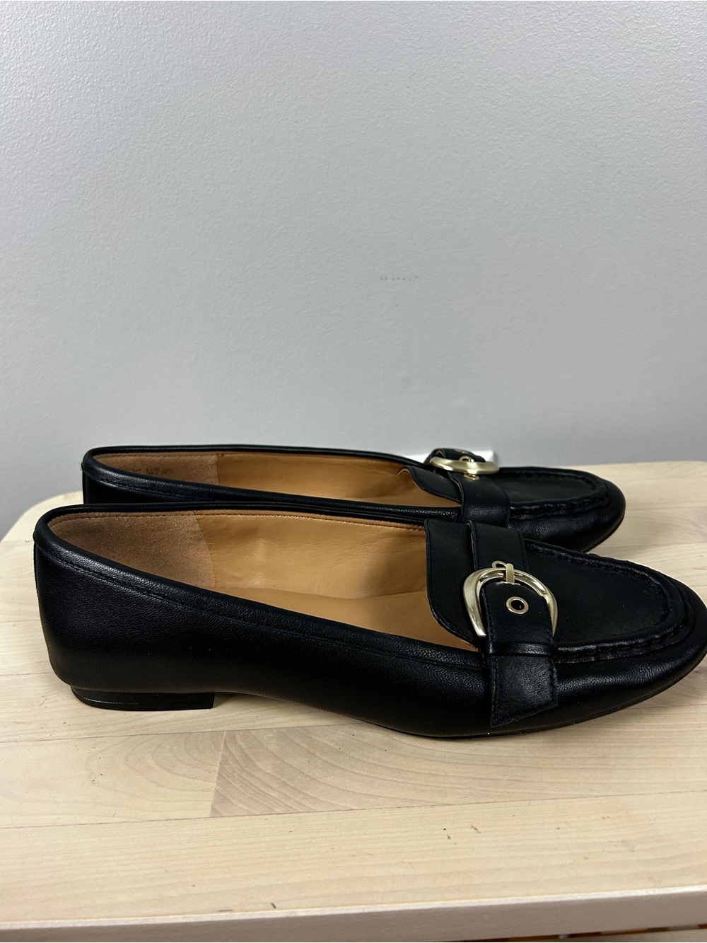 NATURALIZER Lola Black Leather Loafers Sz 8 Office Career Chic Minimal Parisian - Picture 3 of 6
